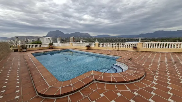 ESPECTACULAR CHALET EN BENIDORM CON APARTAMENTO DE VERANO — 44