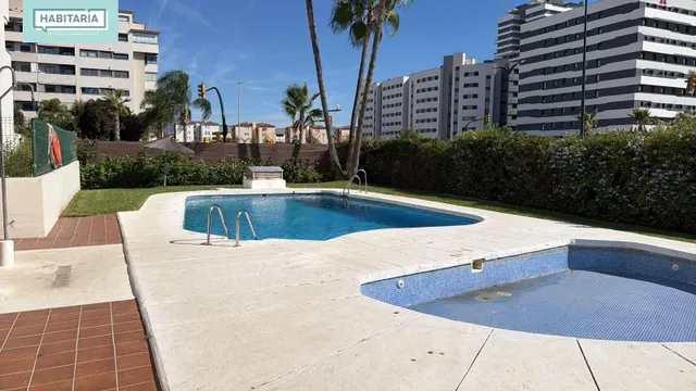 Alquiler vivienda de temporada, maximo 11 meses con vistas despejadas al mar, opcion parking — 24