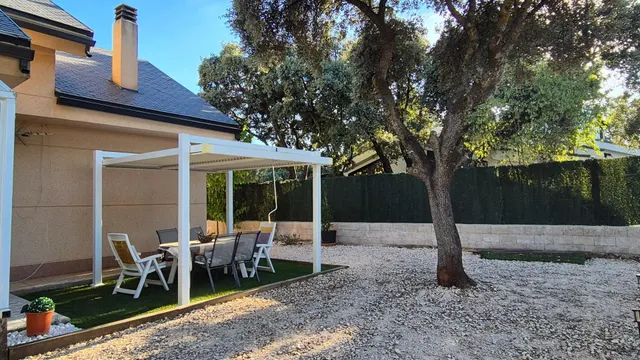 Original chalet con piscina cubierta — 14