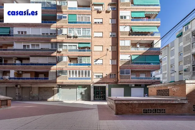 Piso reformado junto avenida cadiz — 34