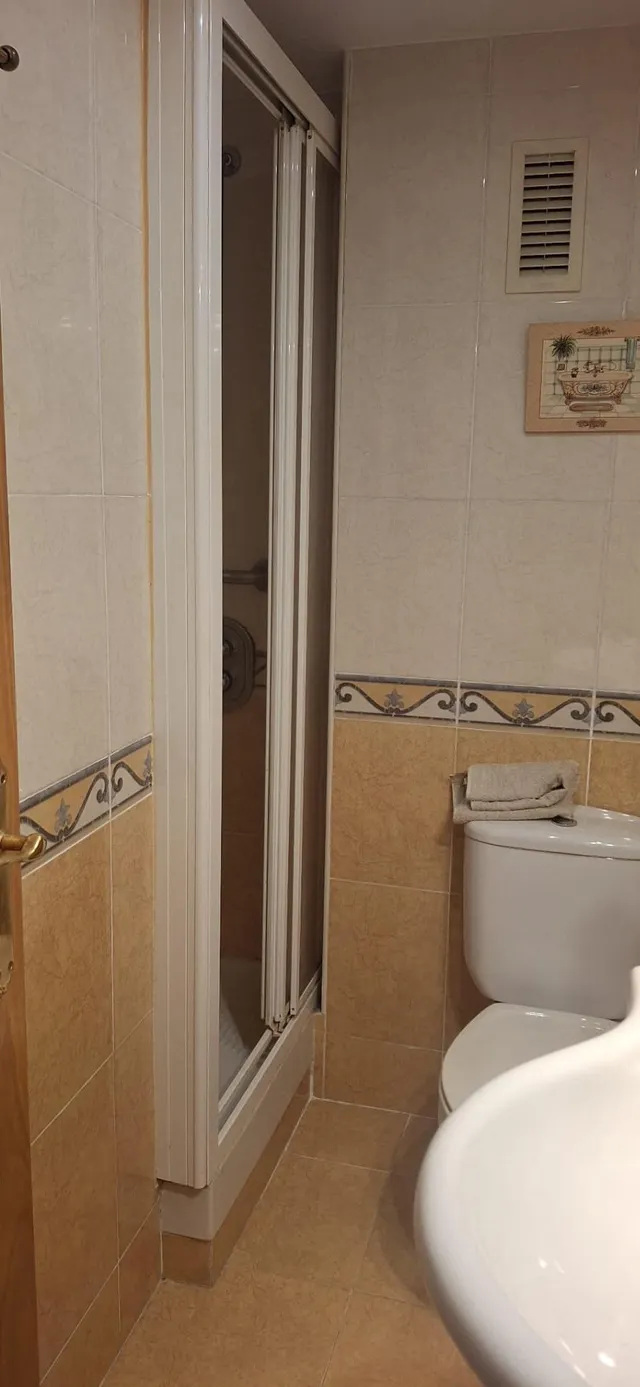 PISO DE TRES DORMITORIOS Y DOS BAÑOS A 300 METROS DE LA PLAYA — 22