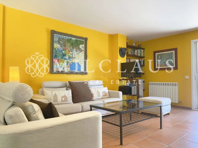 Casa o chalet independiente en venta en calle de la Bassa - foto 3