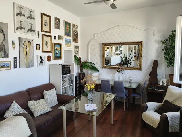 Se vende piso en cadiz , zona centro - mercado — 25