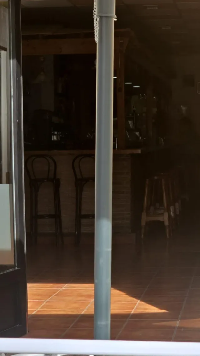 Local comercial con un apartamento en Pilar de Horadada - foto 3