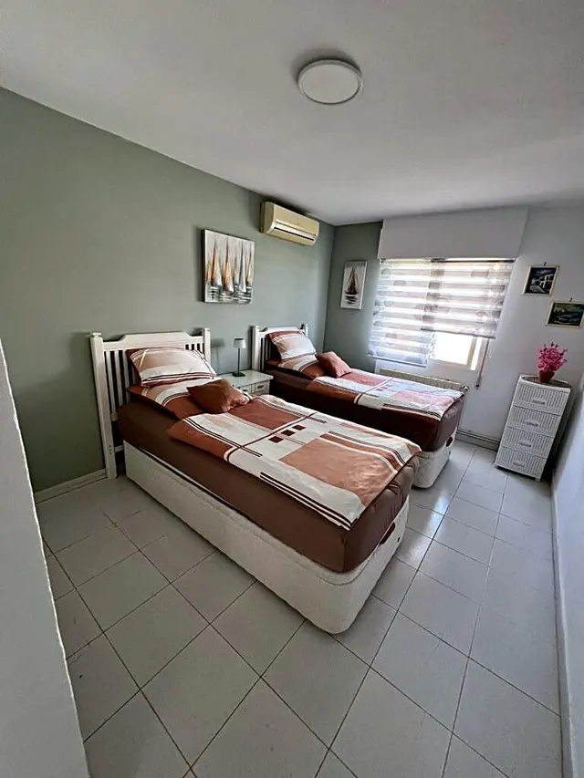 Bungalow con piscina comunitaria, Alicante, Orihuela Costa. 3 habitaciones, 105 m2, 3 kilómetros del mar — 38