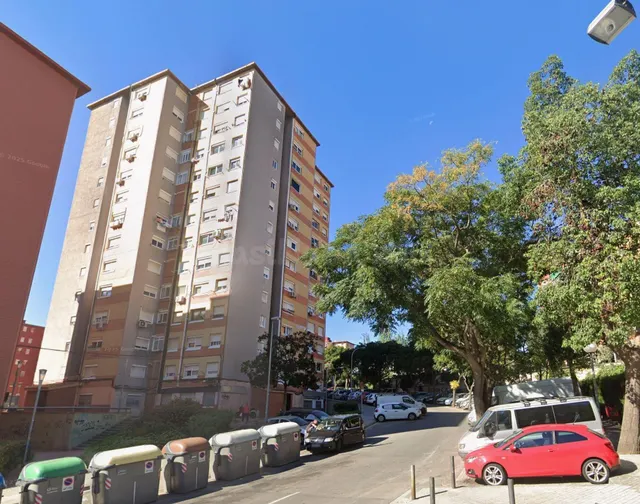 Piso exterior con vistas al mar y un 6,51 % de rentabilidad bruta en llefià — 2