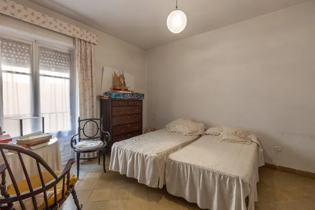EXCLUSIVA VIVIENDA SEÑORIAL EN ANGEL GANIVET, EN PLENO CORAZON DE GRANADA — 32