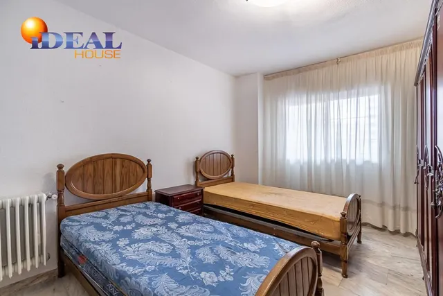 MAGNIFICA VIVIENDA EN LAS FLORES - CAMINO DE RONDA — 16