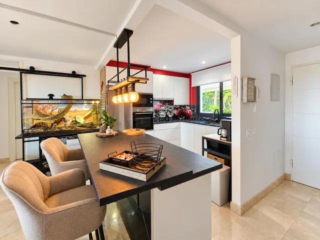 MAGNÍFICO APARTAMENTO DE 2 DORMITORIOS CON GRAN TERRAZA, JARDÍN PRIVADO Y VISTAS AL MAR Y AL GOLF – DOÑA JULIA, CASARES COSTA — 18