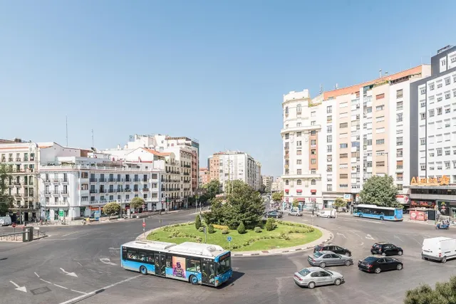 Local comercial 182m² en venta - Cuatro Caminos