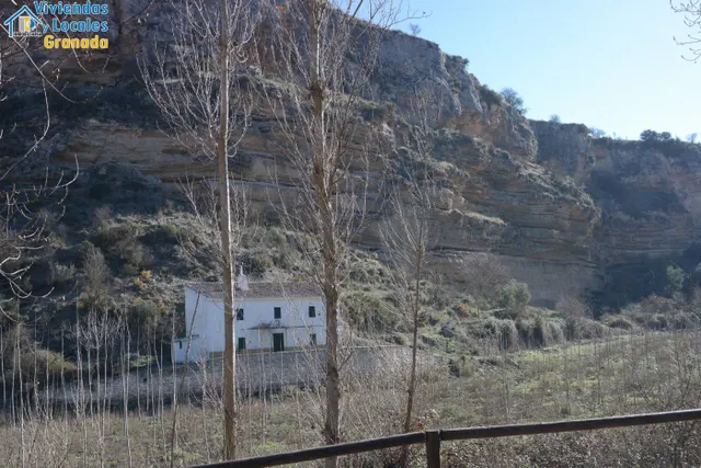 Monumento Natural con Casa y Chiringuito — 3