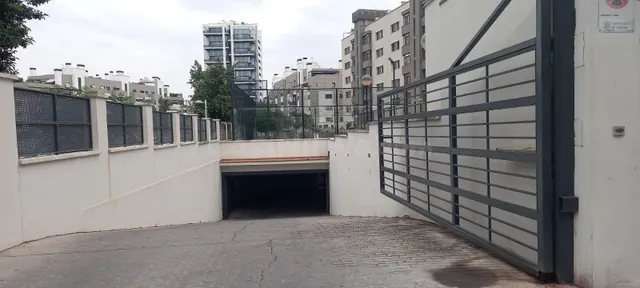 D. VENTA DE PLAZA DE PARKING CON TRASTERO JUNTO ARROYO DEL M - foto 2