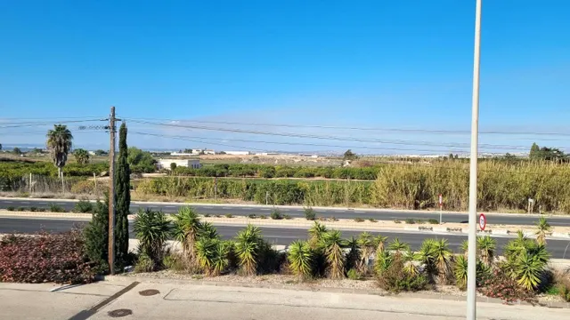 Chalet pareado de 3 dormitorios con solárium y piscina comunitaria - zona guardamar, la mata - — 21