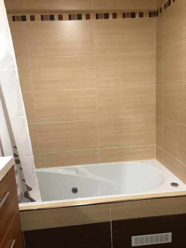 Amplio Piso en el Centro de Ponferrada - Ideal para Familias — 27