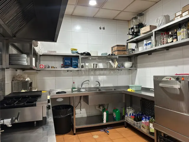 Local comercial 231m² en venta - Marbella - foto 3