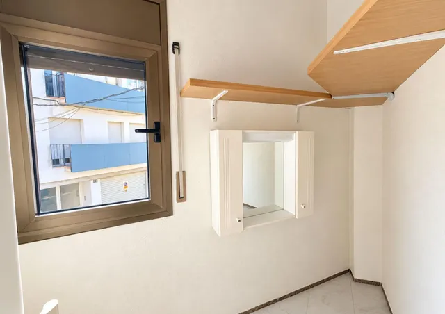 Edificio completo en venta en Mas Mates – 2 viviendas, 2 locales/garajes y 2 grandes terrazas privadas — 12
