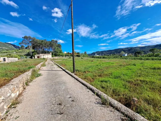 CASA RUSTICA CON TERRENO — 15