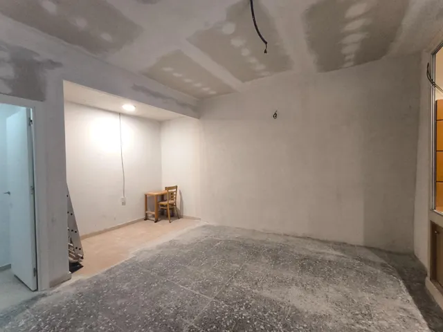 Local comercial con salida de humos en calle Nau, a escasos metros de la Catedral de Tarragona. — 4