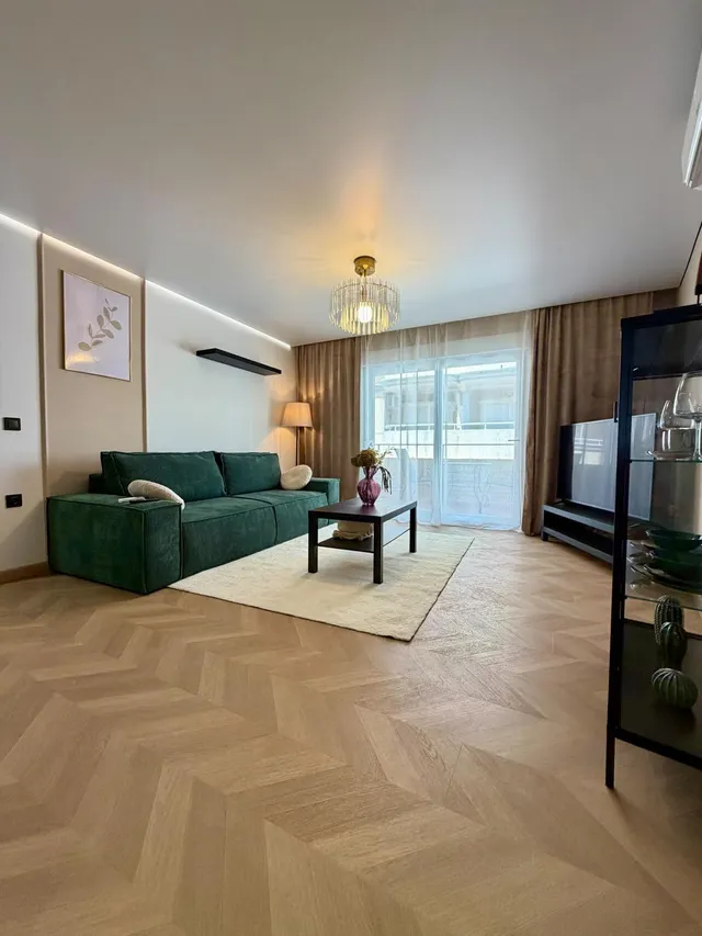 Apartamento reformado con terraza, Alicante, Torrevieja. 3 habitaciones | 110 m2 | A 400 metros del mar — 5