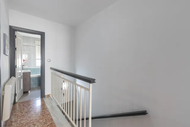 PRECIOSO ADOSADO CON PATIO, TERRAZA, COCHERA Y ESTUFA DE LEÑA EN LAS GABIAS (GRANADA) — 10