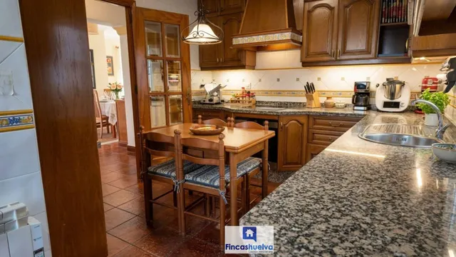 Chalet independiente de esquina con piscina y terraza con vistas al mar en El Rompido Cartaya, Huelva. — 20