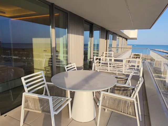 EXCLUSIVO PISO EN LAS MALAGA TOWERS VISION A ESTRENAR — 34