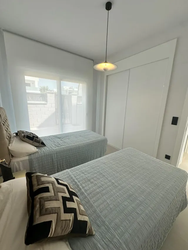 Villa de Lujo de 3Hab 3Bañ + Solarium Grande — 10