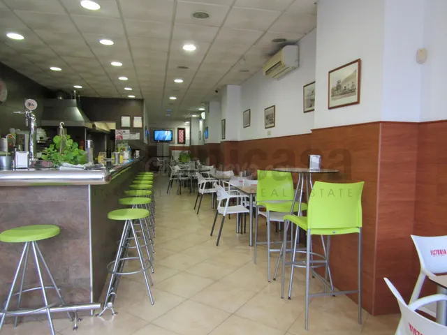 ¡Oportunidad Única! Bar Listo para Funcionar en Puerto de la - foto 2