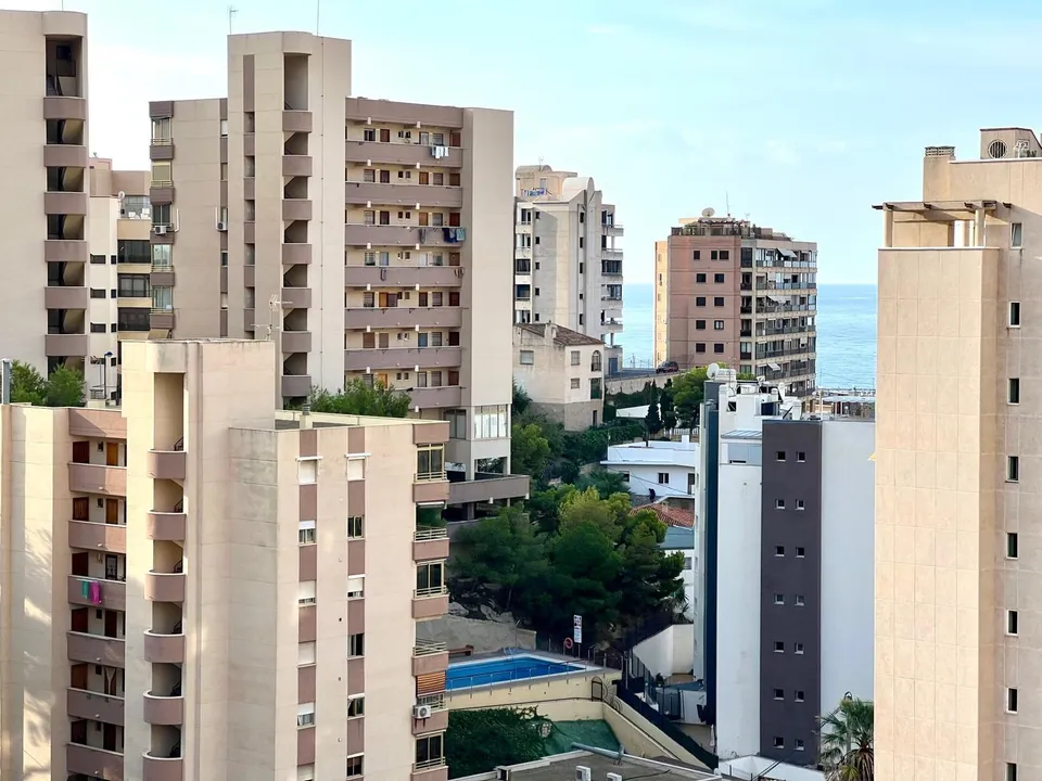 PISO A 200 METROS DE LA PLAYA EN ZONA CALA FINESTRAT MILPISOS (cl)