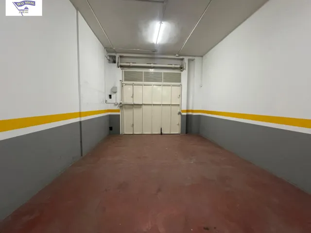 LOCAL CON VADO. 9 PLAZAS DE GARAJE. POSIBILIDAD DE T RASTEROS — 15