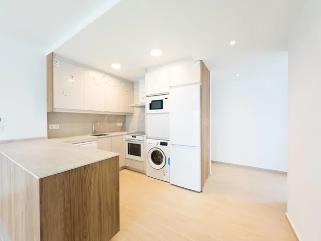 * NUEVO ÁTICO DE 3 DORMITORIOS Y 3 BAÑOS, LISTO PARA ENTRAR  - foto 5