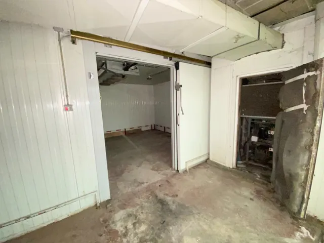 Venta Local Zona Alta — 4