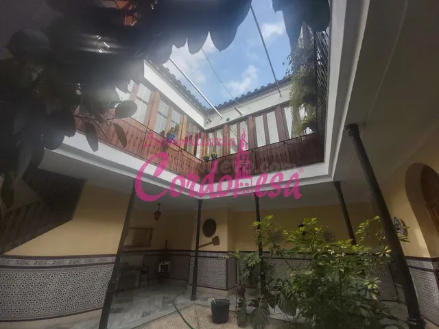 MAGNIFICA CASA EN PLENO CENTRO CIUDAD — 3