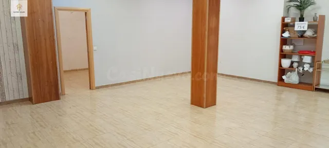 Se VENDE LOCAL COMERCIAL zona Colón - foto 4