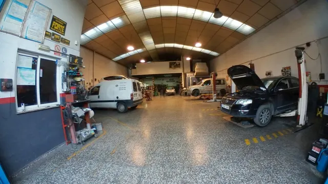 Nave industrial como mecánica ,chap y pintura .En funcionami