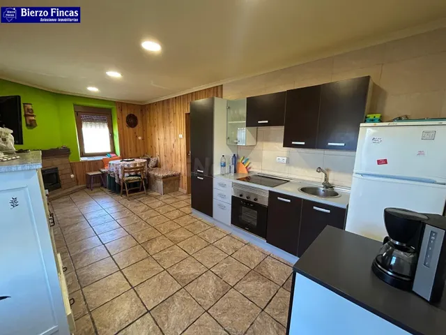 SE VENDE CASA EN CASASOLA DE RUEDA