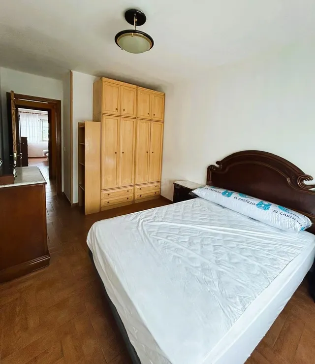 SE VENDE AMPLIO PISO EN CALLE ZARAGOZA - foto 5