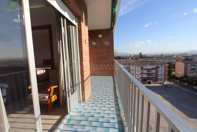 PISO DE 4 DORMITORIOS PARA ESTUDIANTES – CAMPO VERDE, GRANAD - foto 4