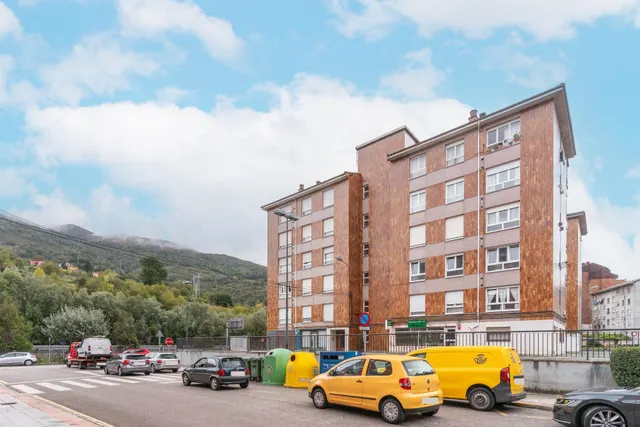 Piso en venta en Pola de Lena — 34
