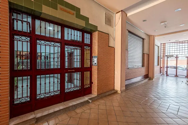 PISO CON GARAJE EN ALBOLOTE — 25