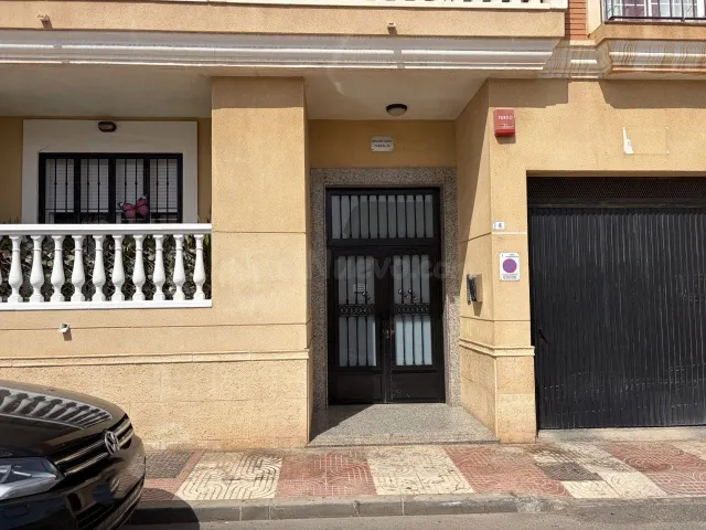 Casa 3 habitaciones 94m² en venta - Avenida Pintor Rosales — 3