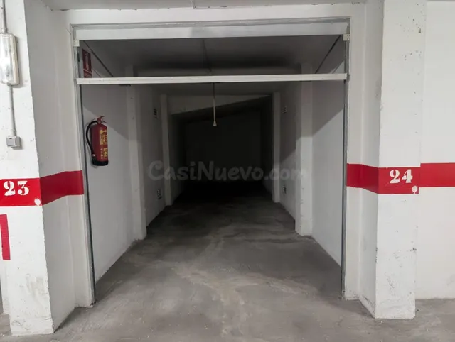 Amplio Parking con Puerta Privada en Alzira - foto 3