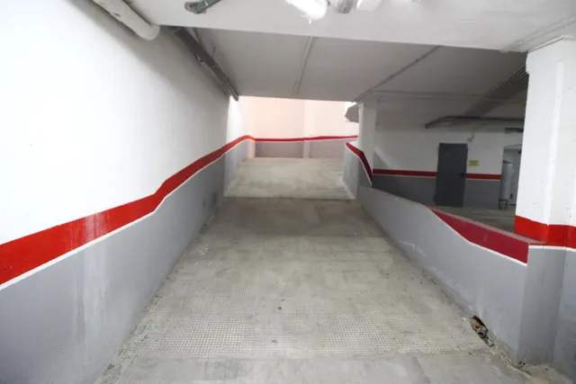 Plaza de parking de entidad bancaria en Torreblanca — 9