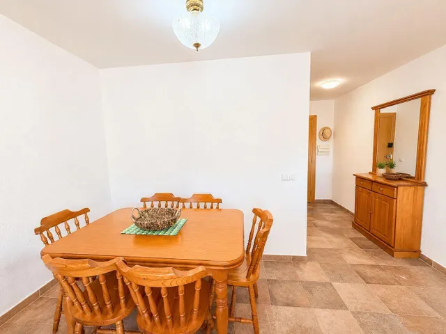 Apartamento en la Urbanización Alisios, situada en el kilómetro 4 de La Manga del Mar Menor. — 6