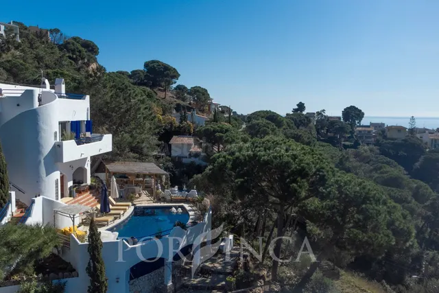 Villa Mediterránea de Ensueño con piscina y licencia turísti - foto 2