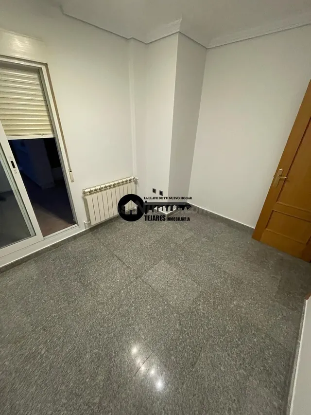 INMOBILIARIA TEJARES ALQUILA PISO ZONA CENTRO-TEJARES — 5