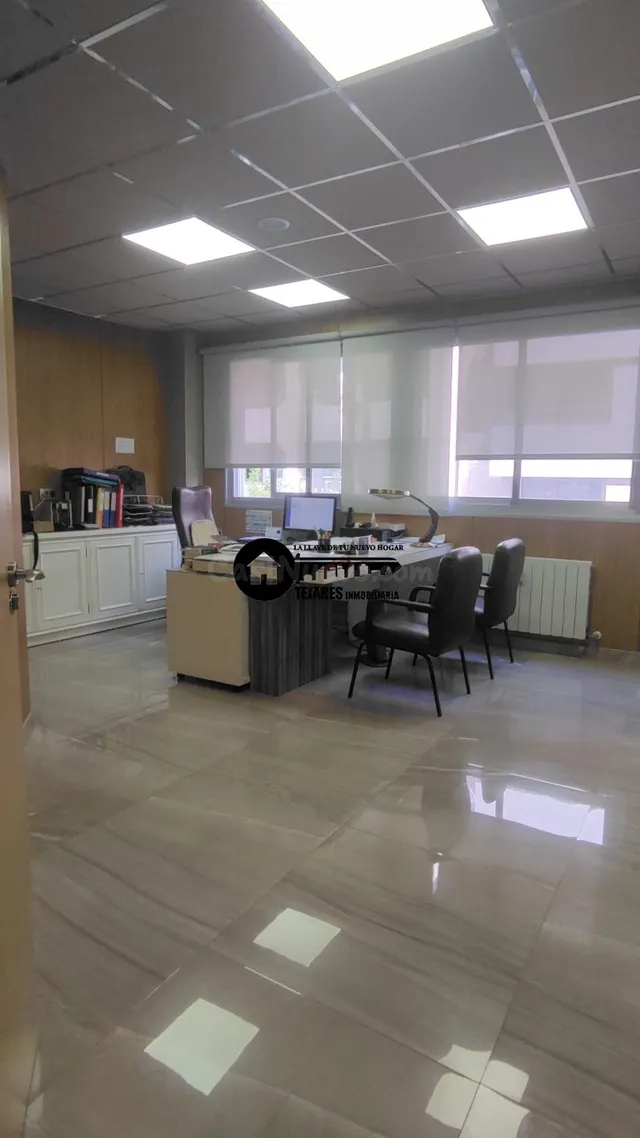 INMOBILIARIA TEJARES VENDE OFICINA REFORMADA EN PLENO CENTRO - foto 3