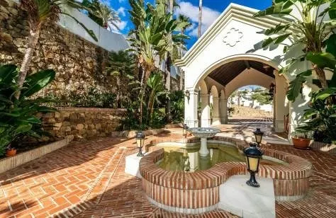 GRAN URBANIZACIÓN EN EL PARAÍSO ALTO CON VISTAS AL MAR — 18
