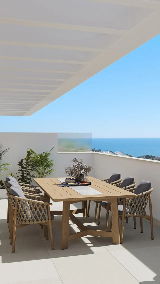 PRIMERA PLANTA, ORIENTACIÓN SUR Y VISTAS AL MAR, CERCA DE LA PLAYA. — 14