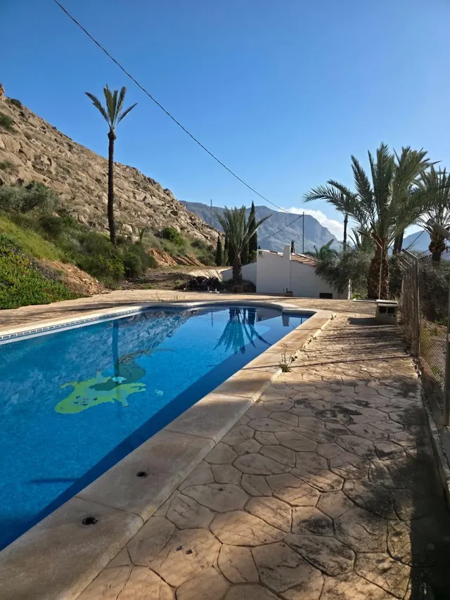 Casa con Piscina Privada y Amplias Posibilidades de Ampliación en Orihuela — 39